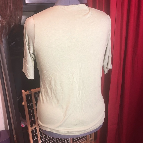 Muted green top - Picture 5 of 5